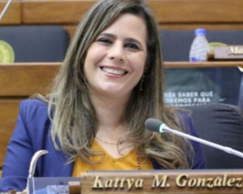 Kattya González awaits meetings so that the opposition arrives united to the generals