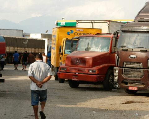 Last installment of truck driver and taxi driver aid will be paid today