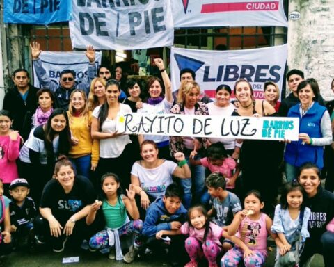 Left-wing organization marched on supermarkets to demand food for the holidays