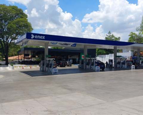 Legal advice of the municipality of Asunción anticipates that they will not close irregular service stations