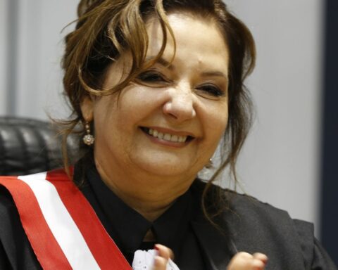 Liana Chaib takes office as Minister of the TST