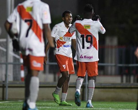 Look at Diego Daniel Medina's great goal for Always Ready