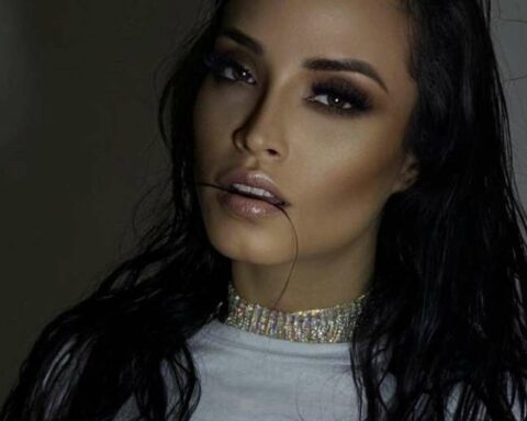 Lorena Alves shows her five-month pregnant belly very sexy