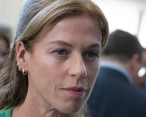 Lorena Ponce de León spied on by the group commanded by Astesiano