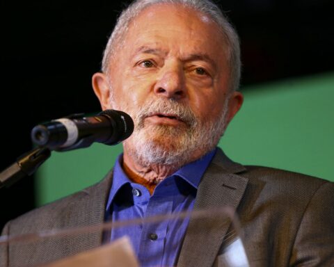 Lula congratulates Pope Francis on his 86th birthday