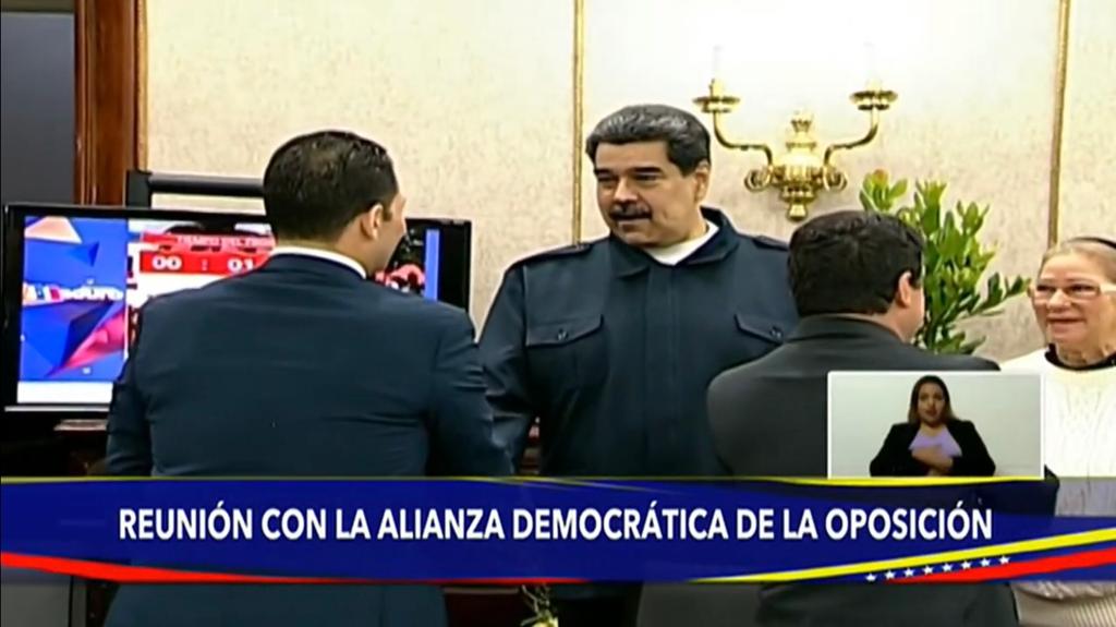 Maduro meets in Miraflores with the opposition sector