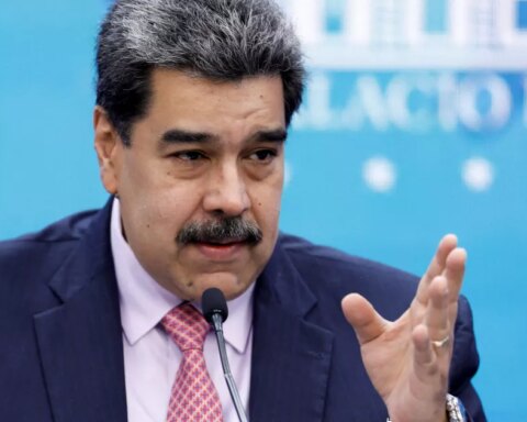 Maduro orders measures to stop the depreciation of the bolivar against the dollar
