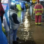 Marketers suffer from sewage flooding at the Huancavelica Christmas Fair