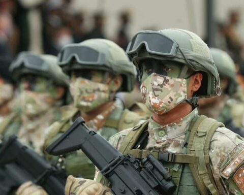 Members of the No. 2 Commando Company fired Galil rifles