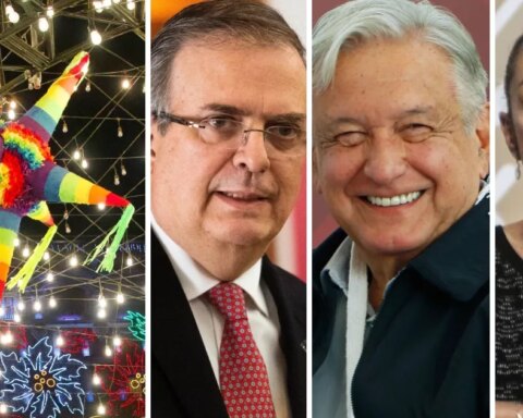 Merry Christmas!  This is how AMLO celebrates, the "caps" and other politicians