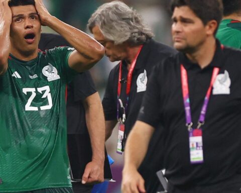 Mexico beats Saudis, but loses place in round of 16 on goal difference