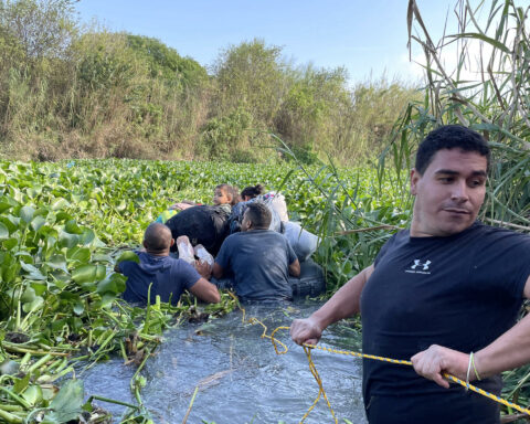 Migrants in Mexico jump into the Rio Grande to reach the United States