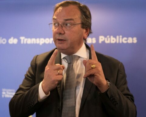 Minister Falero signs several agreements in Montevideo