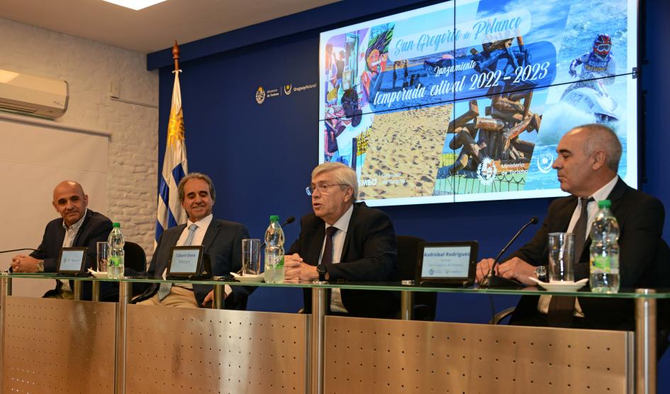 Minister Viera highlighted the summer tourist potential of San Gregorio de Polanco