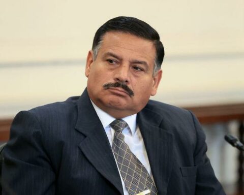 Minister of Defense presents his resignation for "strictly personal reasons"