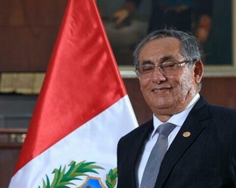 Minister of Energy and Mines assures that a possible resignation of Dina Boluarte has not been considered