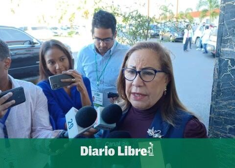 More than 25% of the population is missing to be registered in Santiago