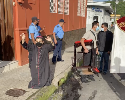 Nicaragua: Bishop Álvarez accused and house arrest ordered