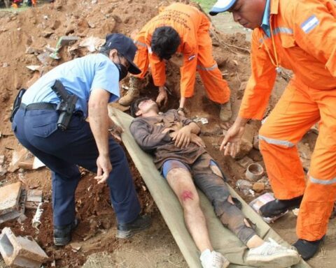 Nicaragua commemorates with a drill the 50th anniversary of the earthquake that devastated Managua in 1972
