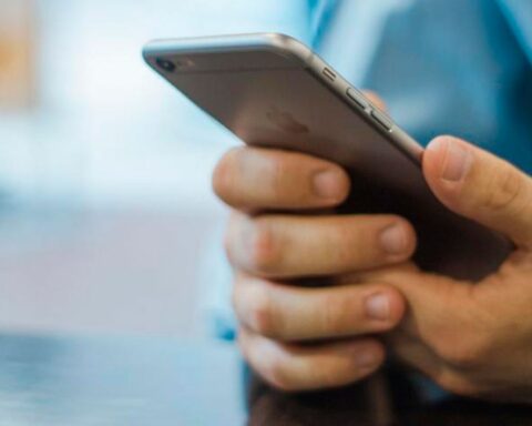 Now 10: new government plan for the acquisition of cell phones