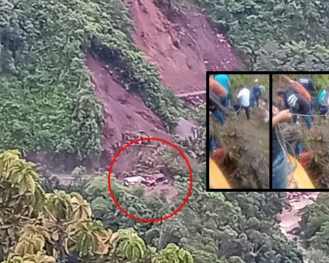 One of the buses trapped in a collapse on the road to Chocó left Cali: there were 31 passengers and "they were unharmed"