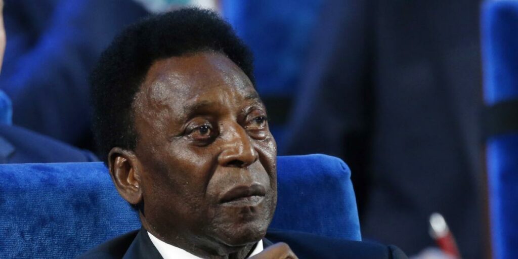 Pelé's daughters deny that he is "terminal"