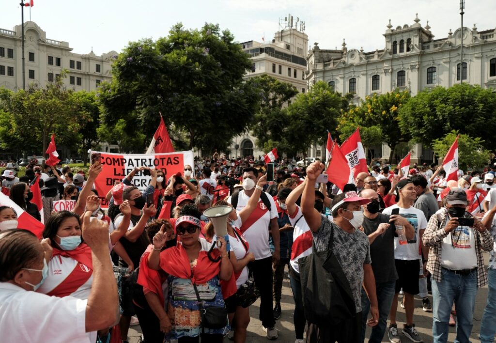 Peruvian authorities close South Andean airport due to protests