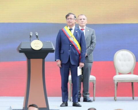 Petro's proposal to recover purchasing power