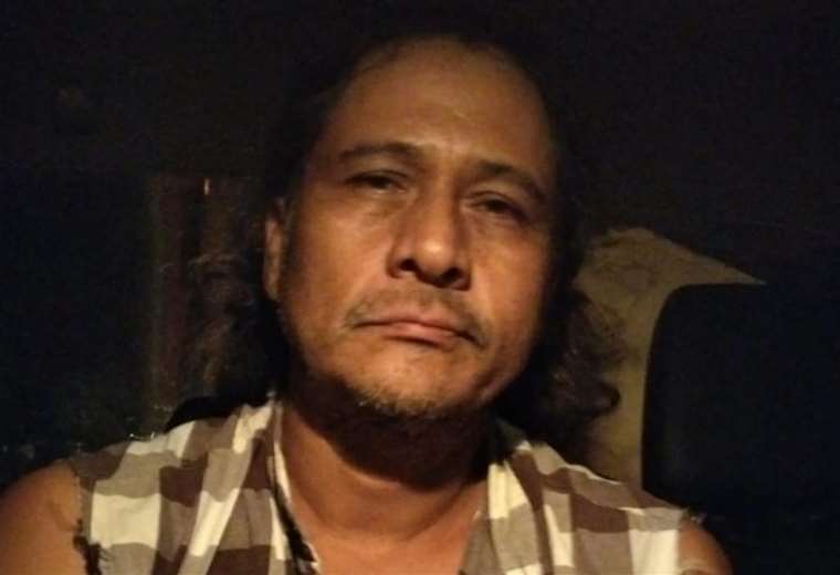 Police apprehend the deputy governor of the province Ñunflo de Chávez;  the government accuses him of "attack the Ayoreo people during the strike"
