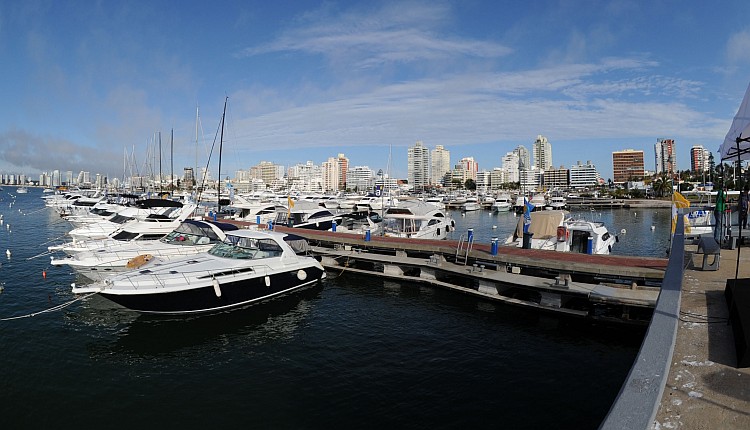 Port of Punta del Este with full reservations and waiting list
