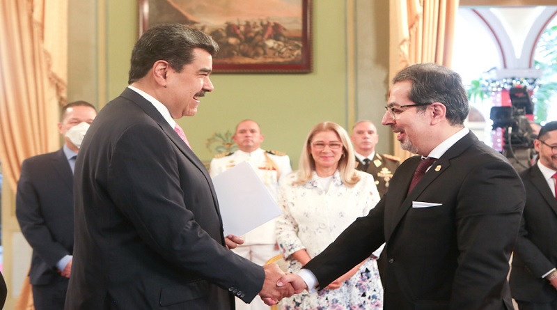 President Maduro received credentials from the Syrian ambassador