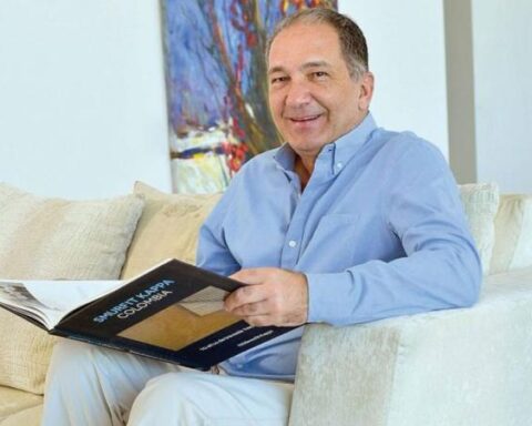 President of Coljuegos presents his irrevocable resignation