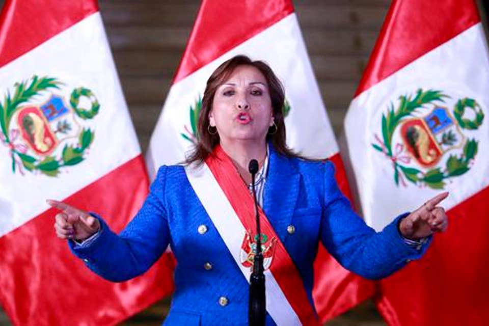 President of Peru proposes to advance elections to 2024 and declares a state of emergency