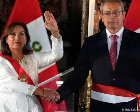 President of Peru swore in her ministerial cabinet this #10Dec