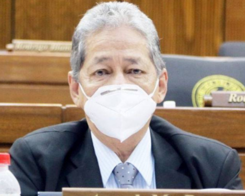 Pro-government deputies will support the trial of Fretes, says Paniagua