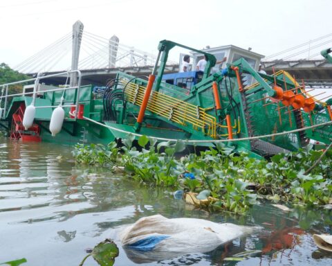 Salud Pública advierte a residentes en La Zurza no usar el agua del rio Isabela