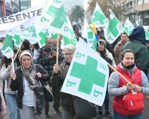 Public health workers review union gains