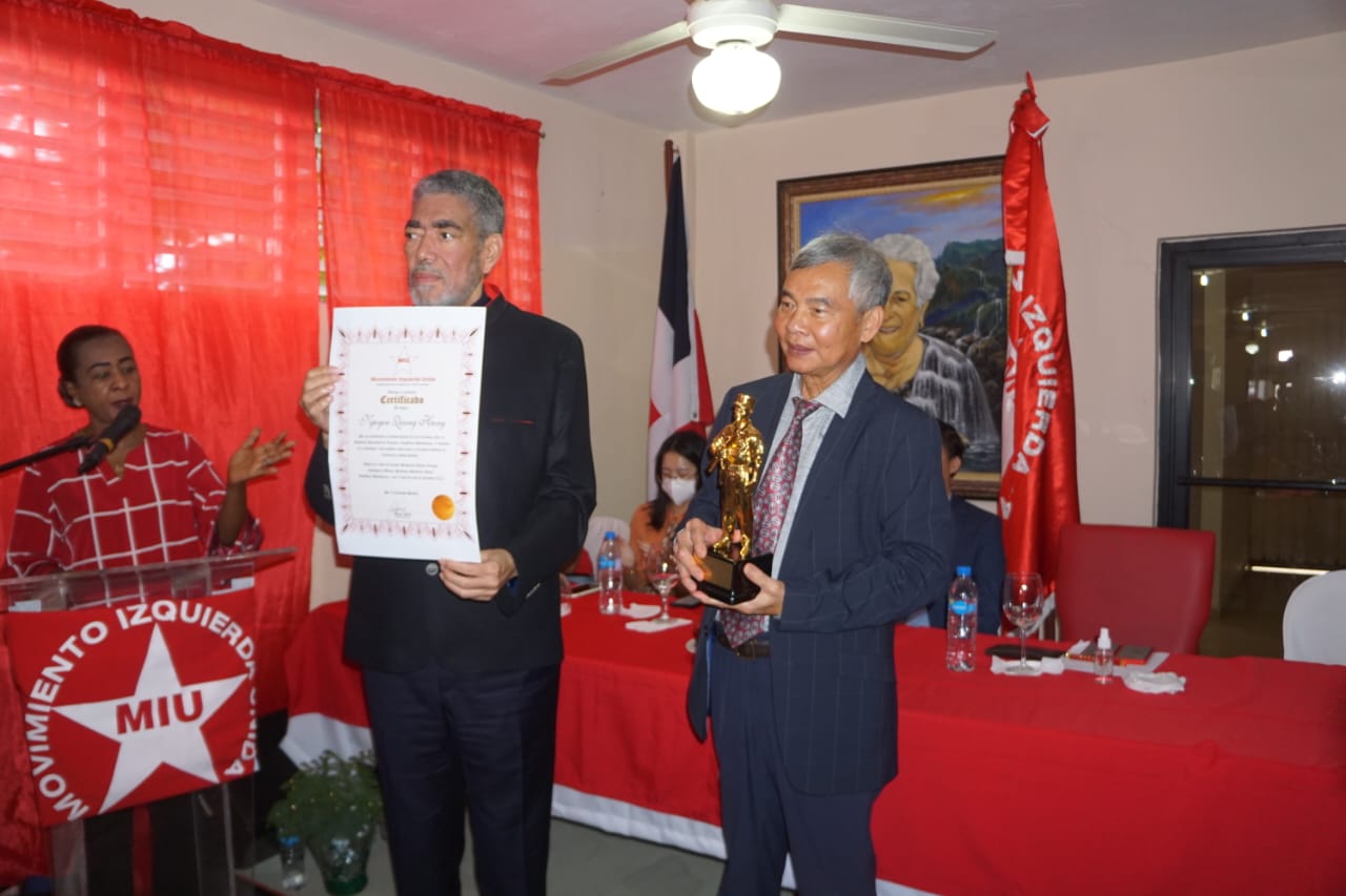 Quang Hung recognized for his contribution to Vietnam-DR relations