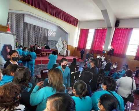 Reassigned retain the director of the Honorio Delgado hospital in Arequipa