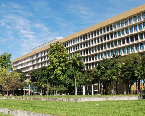 Rectors of Rio de Janeiro create forum in defense of education