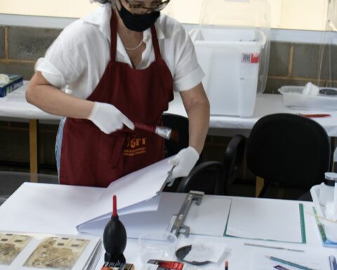 Rio Botanical Garden restores collection of 15,000 photographs