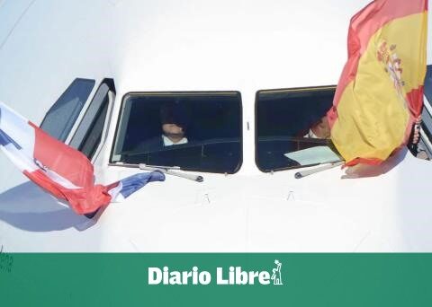 Santiago receives first direct flight from Madrid