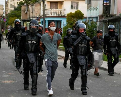 Spain refuses to sell riot gear to Cuba