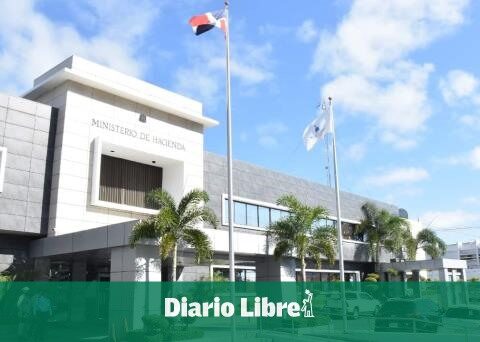 Standard & Poor`s improves DR's credit rating