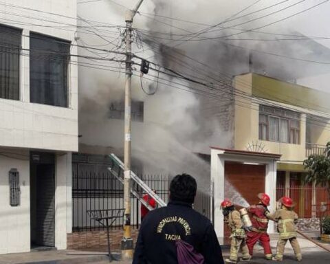 Tacna: Candle lit for Christmas causes fire that devastates second floor