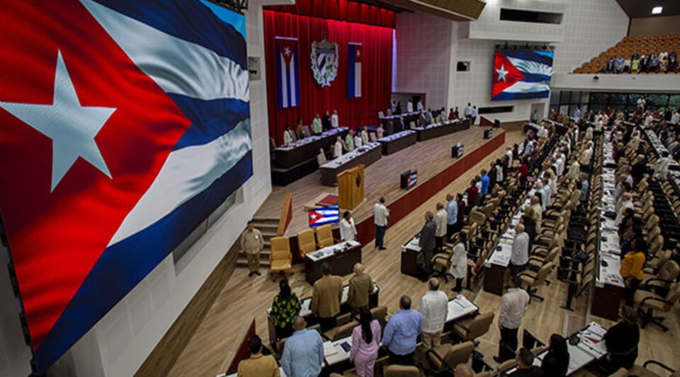 The Cuban Parliament studies the law that will prohibit non-state digital media