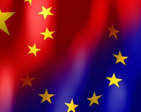The European Union requests to initiate two panels against China before the WTO