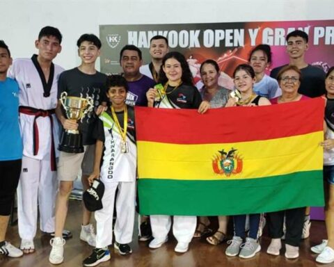 The Hwarangdo Taekwondo Academy was bathed in gold in Paraguay