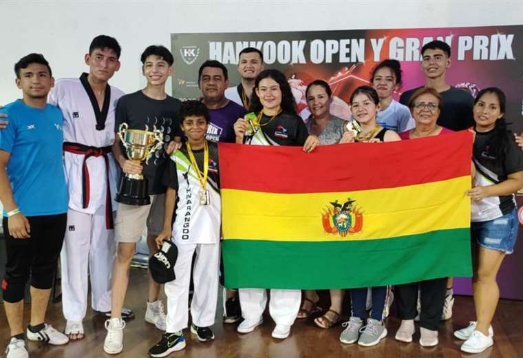 The Hwarangdo Taekwondo Academy was bathed in gold in Paraguay