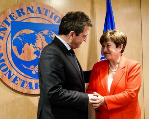 The IMF opens the way to disburse Argentina some USD 6,000 million